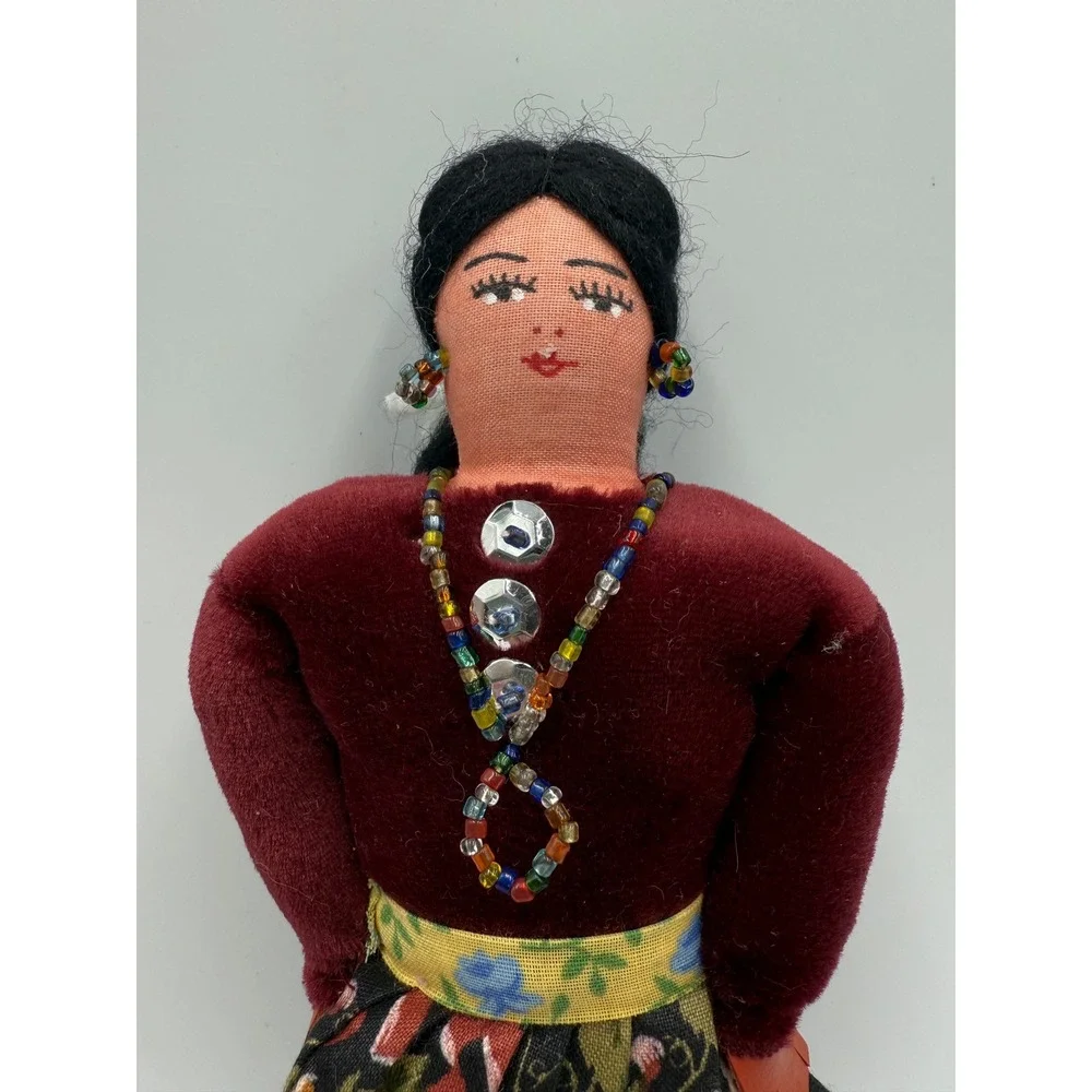 Vintage Navajo Style Handmade‎ Cloth Doll Velvet Bodice Beaded Jewelry 10 Inch